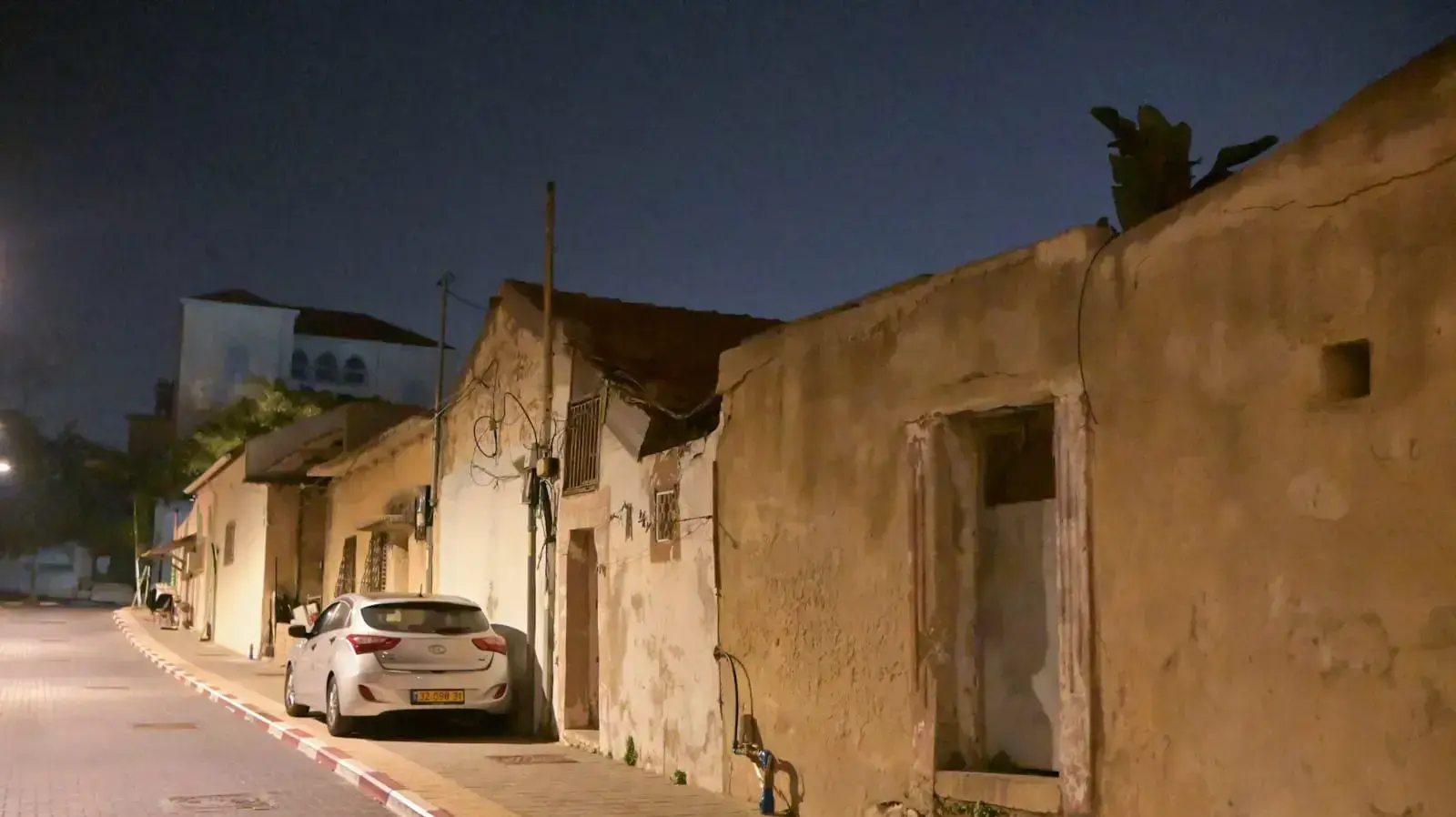 ארבעה נערים חשודים באונס נערה מתמודדת נפש בבית נטוש ביפו 26 בינואר 2022 ארבעה נערים חשודים באונס נערה מתמודדת נפש בבית נטוש ביפו 26 בינואר 2022