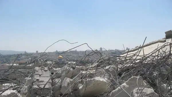 בתים במזרח ירושלים שנהרסו בשל שנבנו בלא רישיון בתים במזרח ירושלים שנהרסו בשל שנבנו בלא רישיון