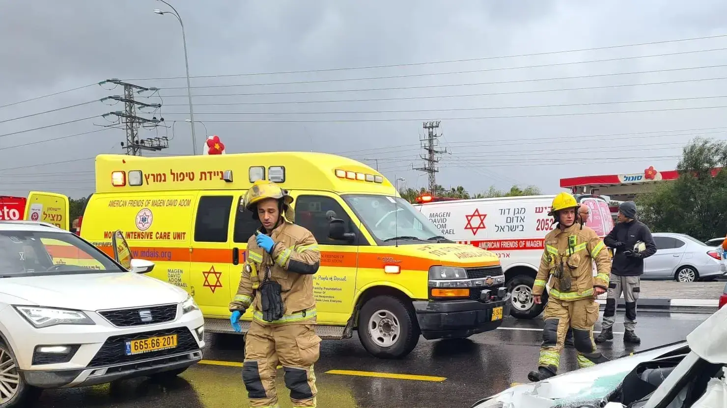 זירת התאונה שבה נהרג נהג מיניבוס סמוך למשואות בכביש 3 זירת התאונה שבה נהרג נהג מיניבוס סמוך למשואות בכביש 3
