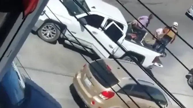 מכונית לבנה מעורבת בחטיפת ארבעה אמריקנים במקסיקו מכונית לבנה מעורבת בחטיפת ארבעה אמריקנים במקסיקו