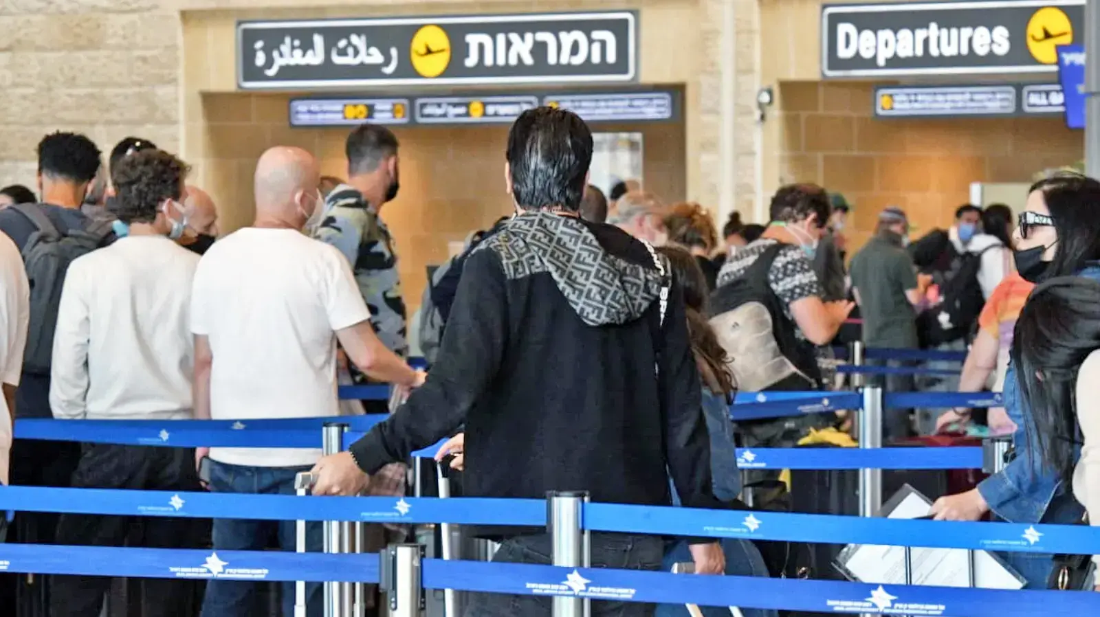 נוסעים בנתב"ג, 28 בנובמבר 2021 נוסעים בנתב"ג, 28 בנובמבר 2021
