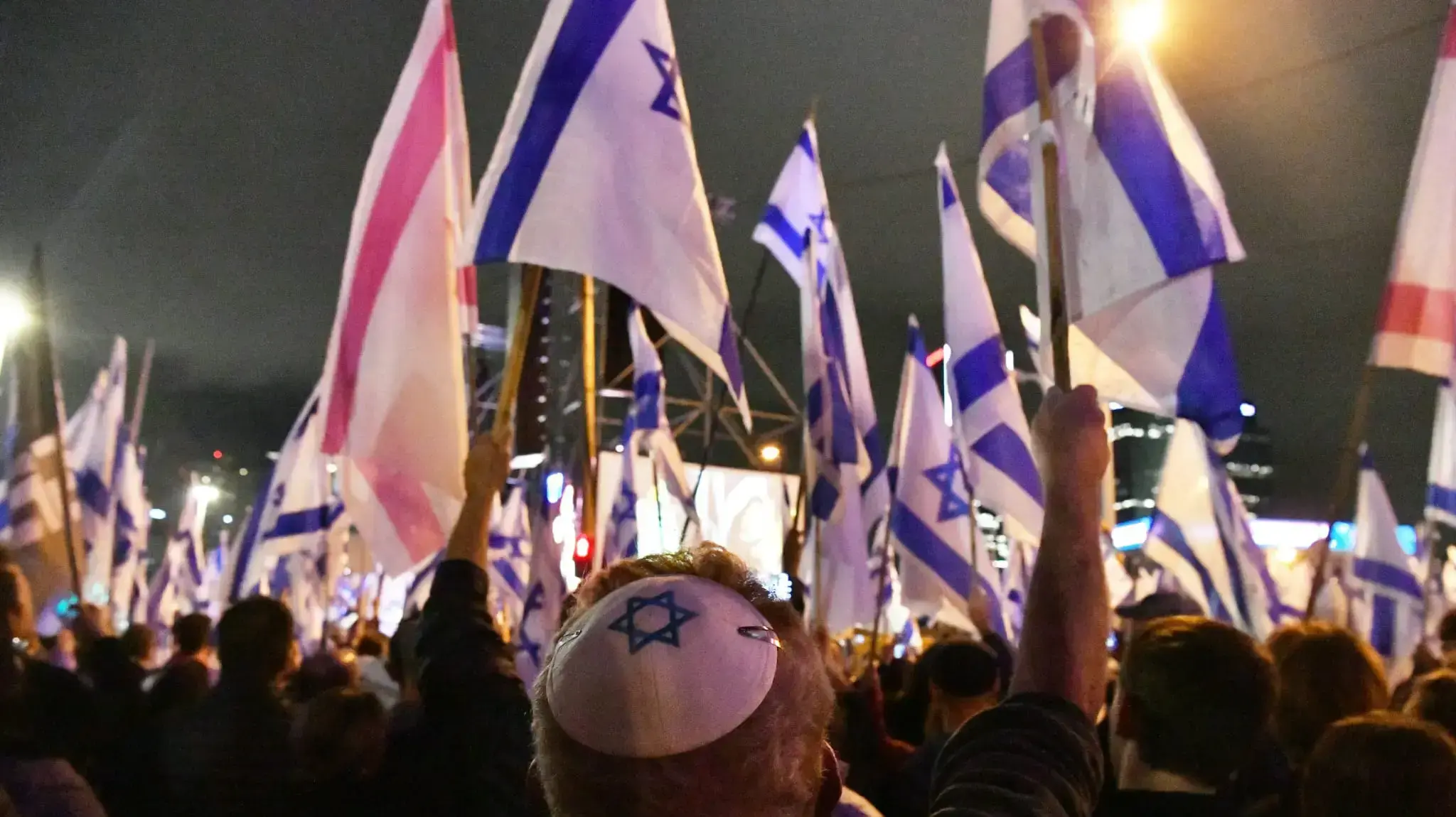 הפגנה נגד המהפכה המשפטית,נתיבי איילון, תל אביב, 18 במרץ 2023 הפגנה נגד המהפכה המשפטית,נתיבי איילון, תל אביב, 18 במרץ 2023