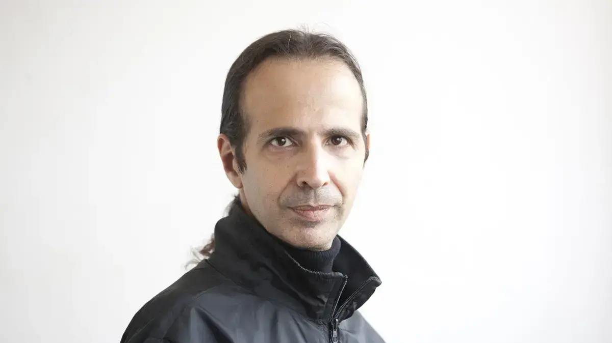 הסופר אופיר טושה גפלה הסופר אופיר טושה גפלה