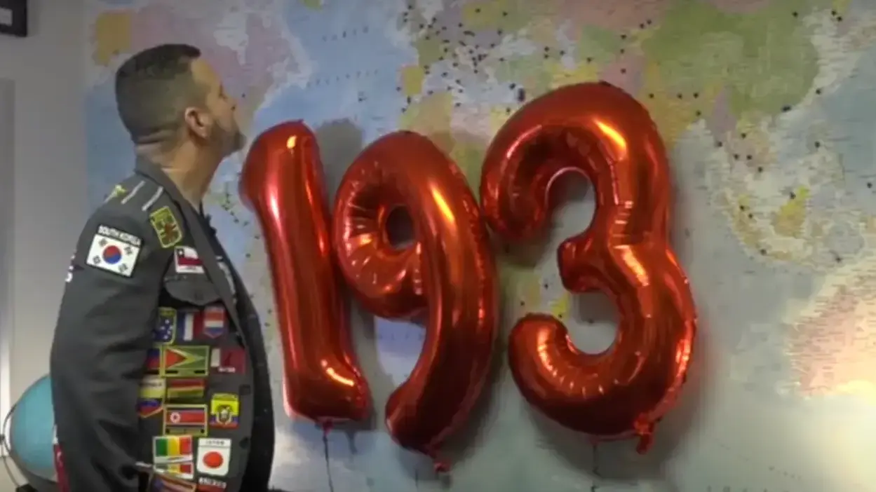 רנדי וויליאמס, טייל ב-193 מדינות בעולם רנדי וויליאמס, טייל ב-193 מדינות בעולם