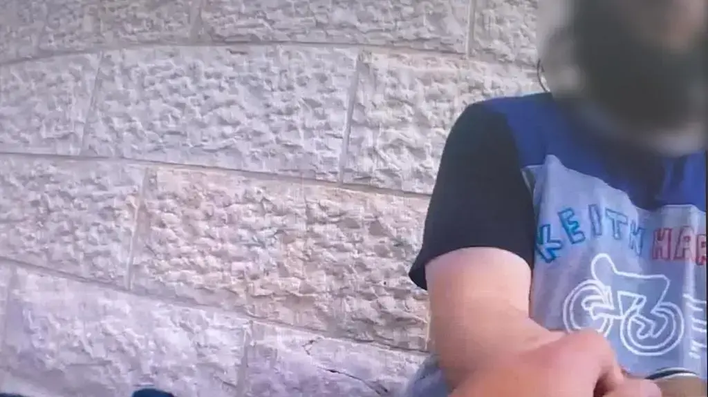 חשוד שפיתה ילדים באמצעות ממתקים חשוד שפיתה ילדים באמצעות ממתקים