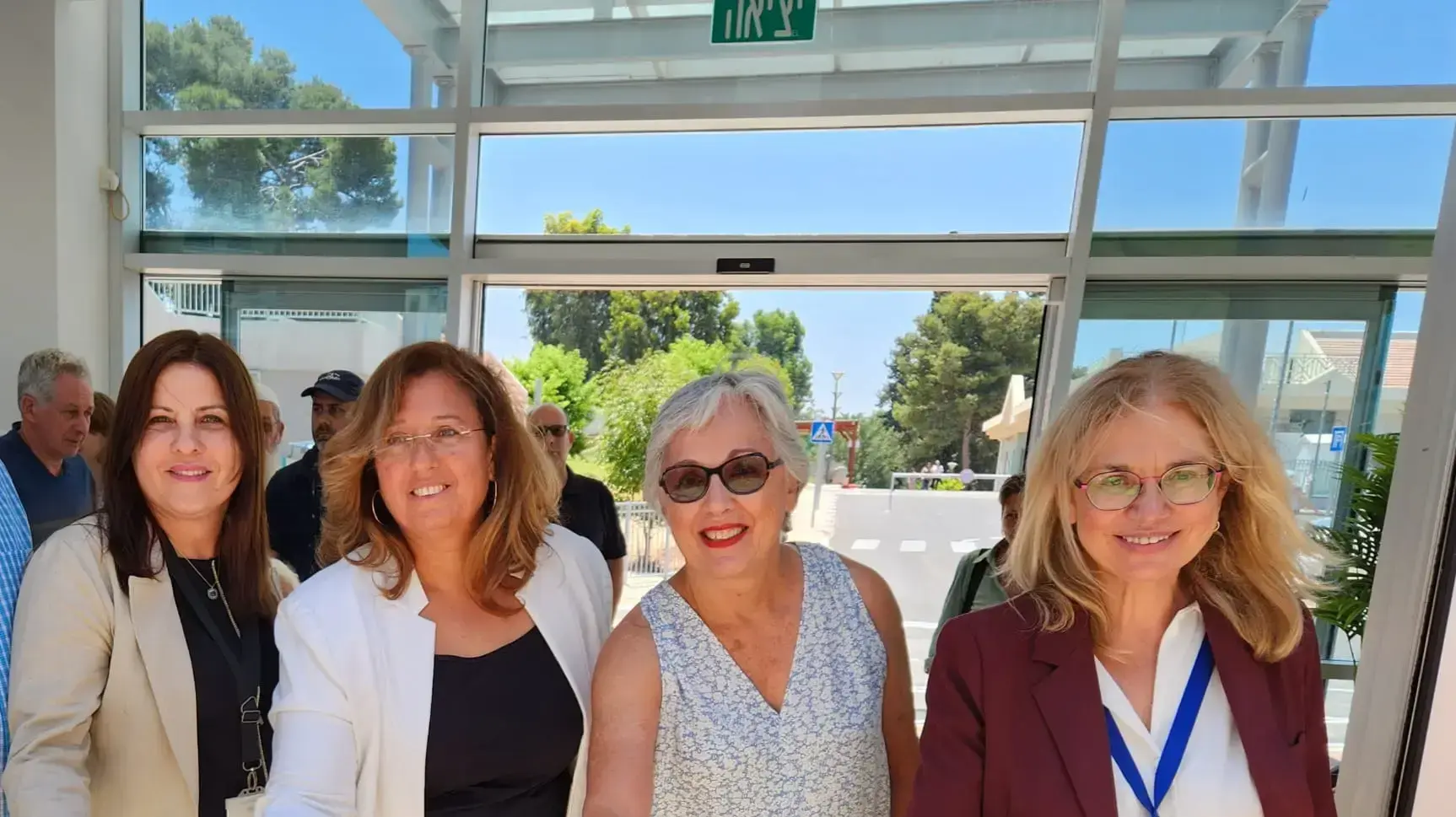 ד"ר בתיה כגנסקי מנהלת בית החולים שמואל הרופא חונכת את מרכז השיקום החדש ד"ר בתיה כגנסקי מנהלת בית החולים שמואל הרופא חונכת את מרכז השיקום החדש