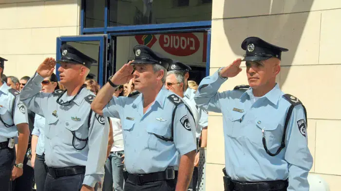 טקס חילופי מפקד מחוז תל אביב. ניצב אילן פרנקו, המפכ"ל רב ניצב דודי כהן, ניצב דוד צור. טקס חילופי מפקד מחוז תל אביב. ניצב אילן פרנקו, המפכ"ל רב ניצב דודי כהן, ניצב דוד צור.
