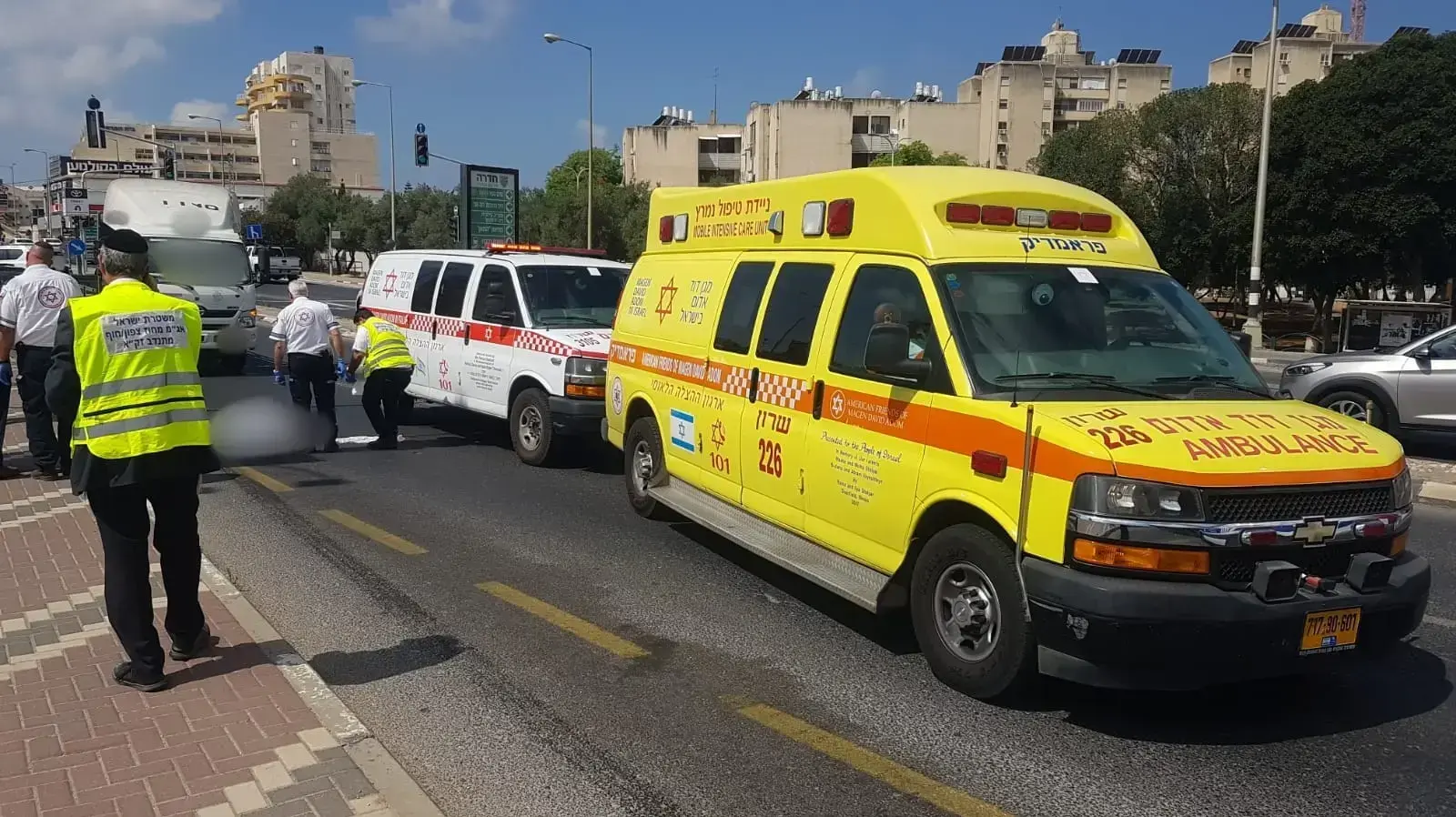 ניידת מד"א ניידת מד"א