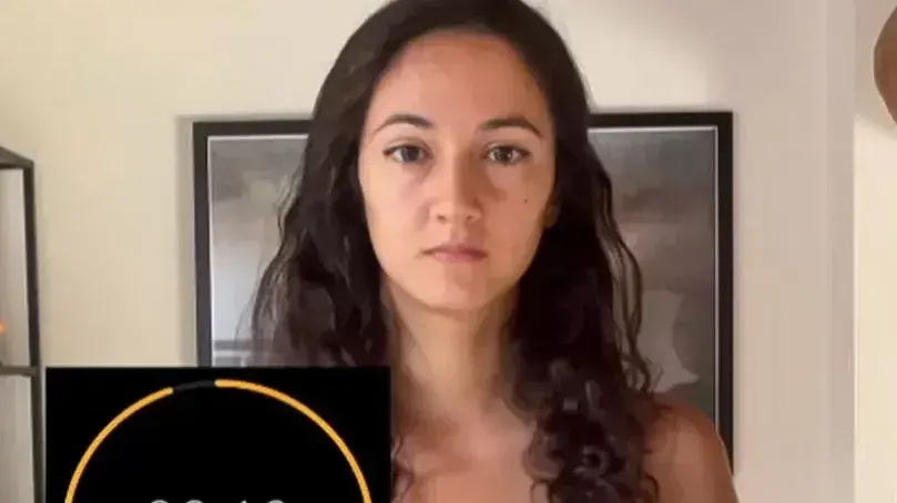 סרטון של גולשת באיטליה המדגים כיצד מרגישה הטרדה מינית במשך עשר שניות 