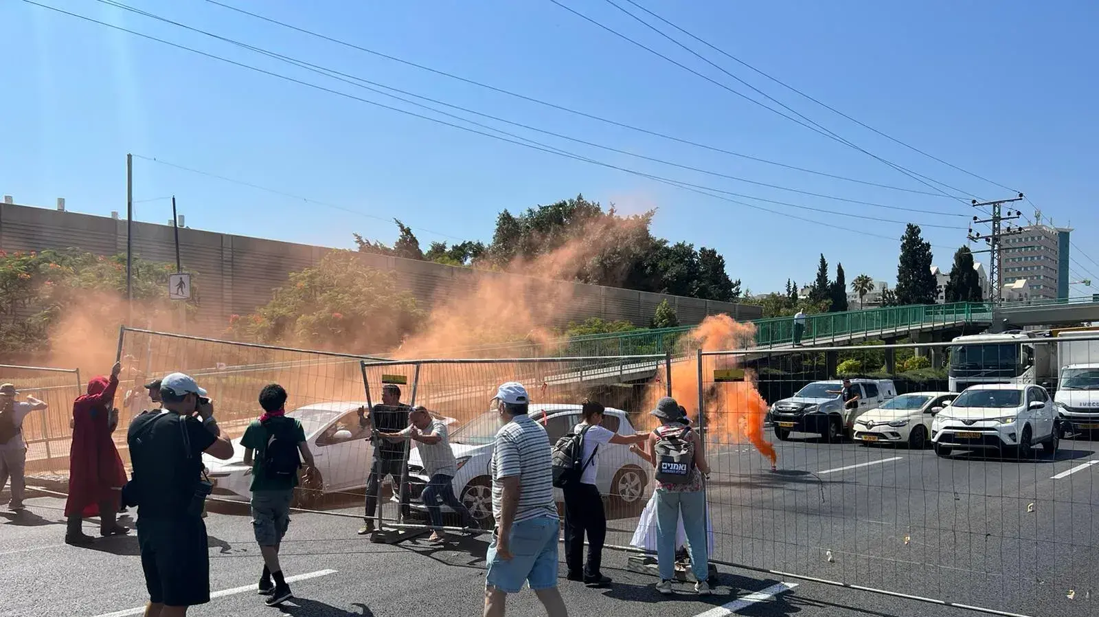 חסימת כביש 4 במחאה על המהפכה המשפטית. 17 ביולי 2023 חסימת כביש 4 במחאה על המהפכה המשפטית. 17 ביולי 2023