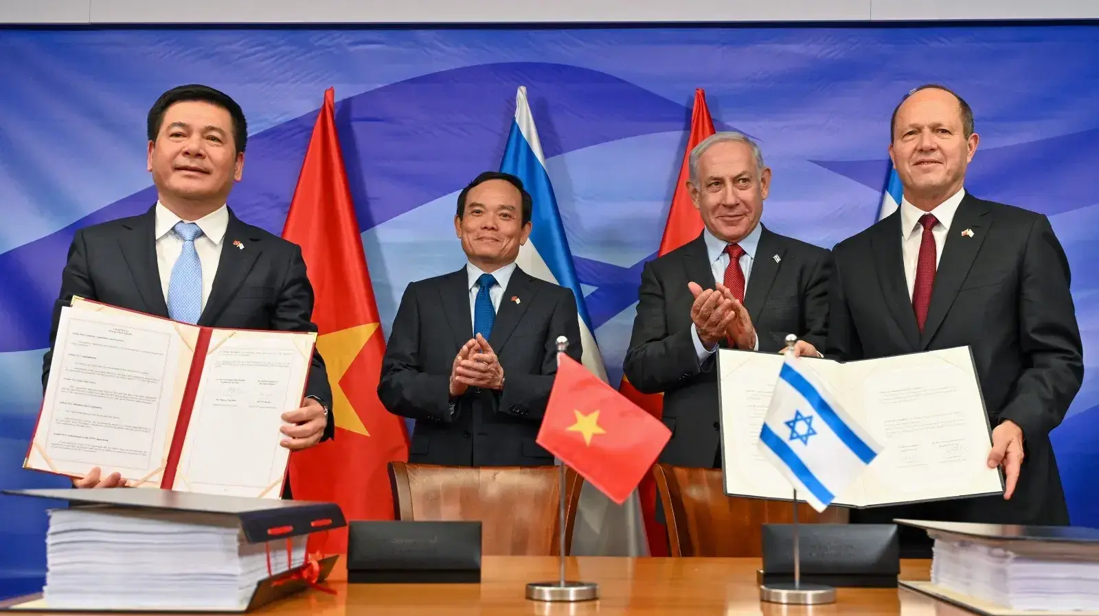 טקס חתימת הסכם סחר חופשי עם וייטנאם, 25 ביולי 2023 טקס חתימת הסכם סחר חופשי עם וייטנאם, 25 ביולי 2023