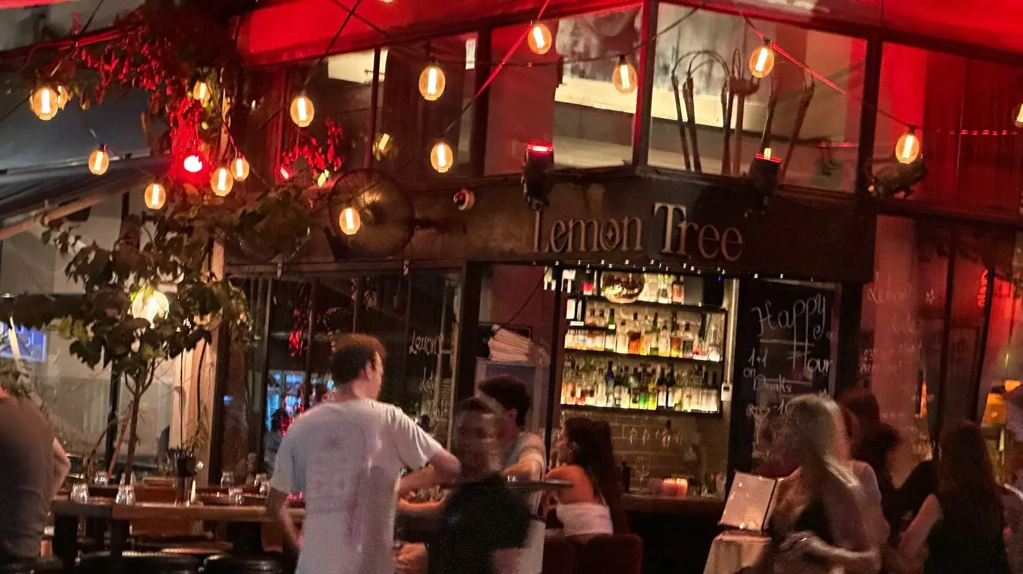 מבלים בברים ומסעדות בתל אביב, ערב תשעה באב. 26 ביולי 2023 מבלים בברים ומסעדות בתל אביב, ערב תשעה באב. 26 ביולי 2023