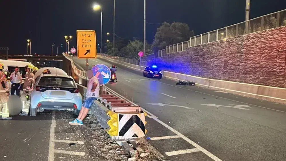 תאונת דרכים כביש 1 סמוך למחלף קיבוץ גלויות
תאונת דרכים כביש 1 סמוך למחלף קיבוץ גלויות