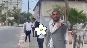 "גדלת בגרמניה הנאצית?", "גויה": השתמשה בטלפון מחוץ לבית כנסת - והותקפה "גדלת בגרמניה הנאצית?", "גויה": השתמשה בטלפון מחוץ לבית כנסת - והותקפה