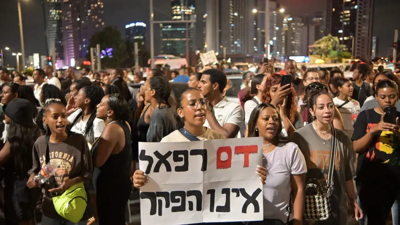 הפגנת תמיכה במאבק משפחת הילד שנדרס והופקר. איילון, תל אביב. 23 באוגוסט 2023 הפגנת תמיכה במאבק משפחת הילד שנדרס והופקר. איילון, תל אביב. 23 באוגוסט 2023