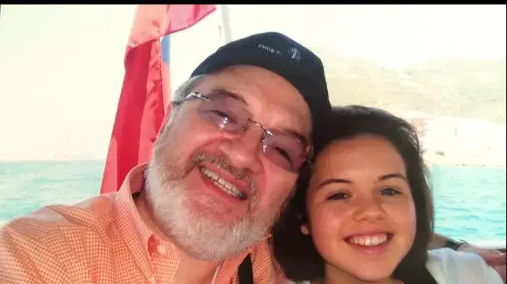"הייתה מופת למסירות, נתינה ואהבה". מוטי זוננפלד עם בתו דניאלי זוננפלד ז"ל "הייתה מופת למסירות, נתינה ואהבה". מוטי זוננפלד עם בתו דניאלי זוננפלד ז"ל