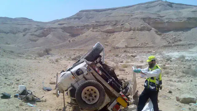 ארבע תלמידי ישיבה נהרגו כשרכבם נפל לוואדי סמוך לצומת הערבה ארבע תלמידי ישיבה נהרגו כשרכבם נפל לוואדי סמוך לצומת הערבה