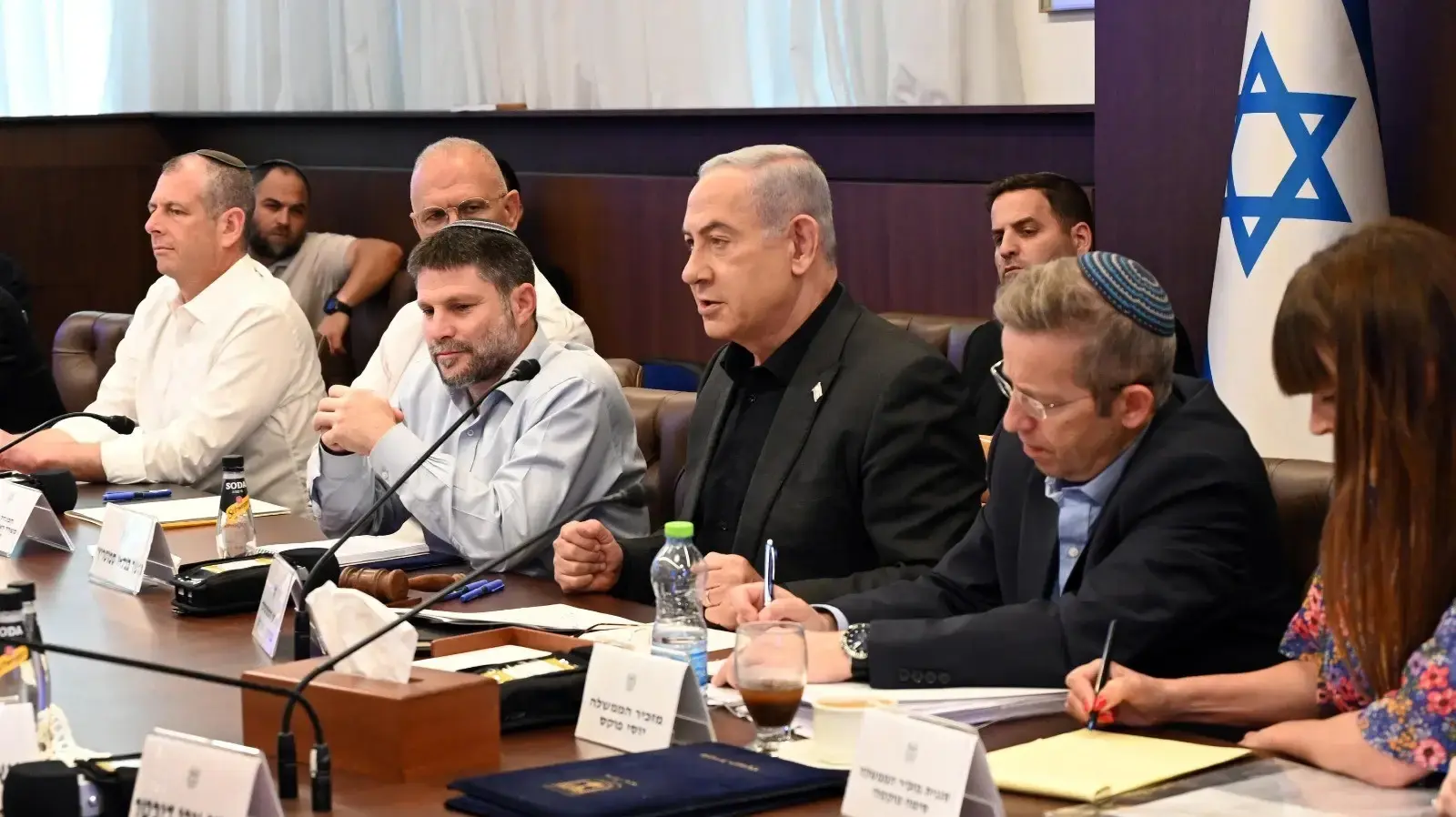 ראש הממשלה בנימין נתניהו השתתף בישיבת הקבינט החברתי-כלכלי בראשות שר האוצר בצלאל סמוטריץ, 31 באוקטובר 2023 ראש הממשלה בנימין נתניהו השתתף בישיבת הקבינט החברתי-כלכלי בראשות שר האוצר בצלאל סמוטריץ, 31 באוקטובר 2023