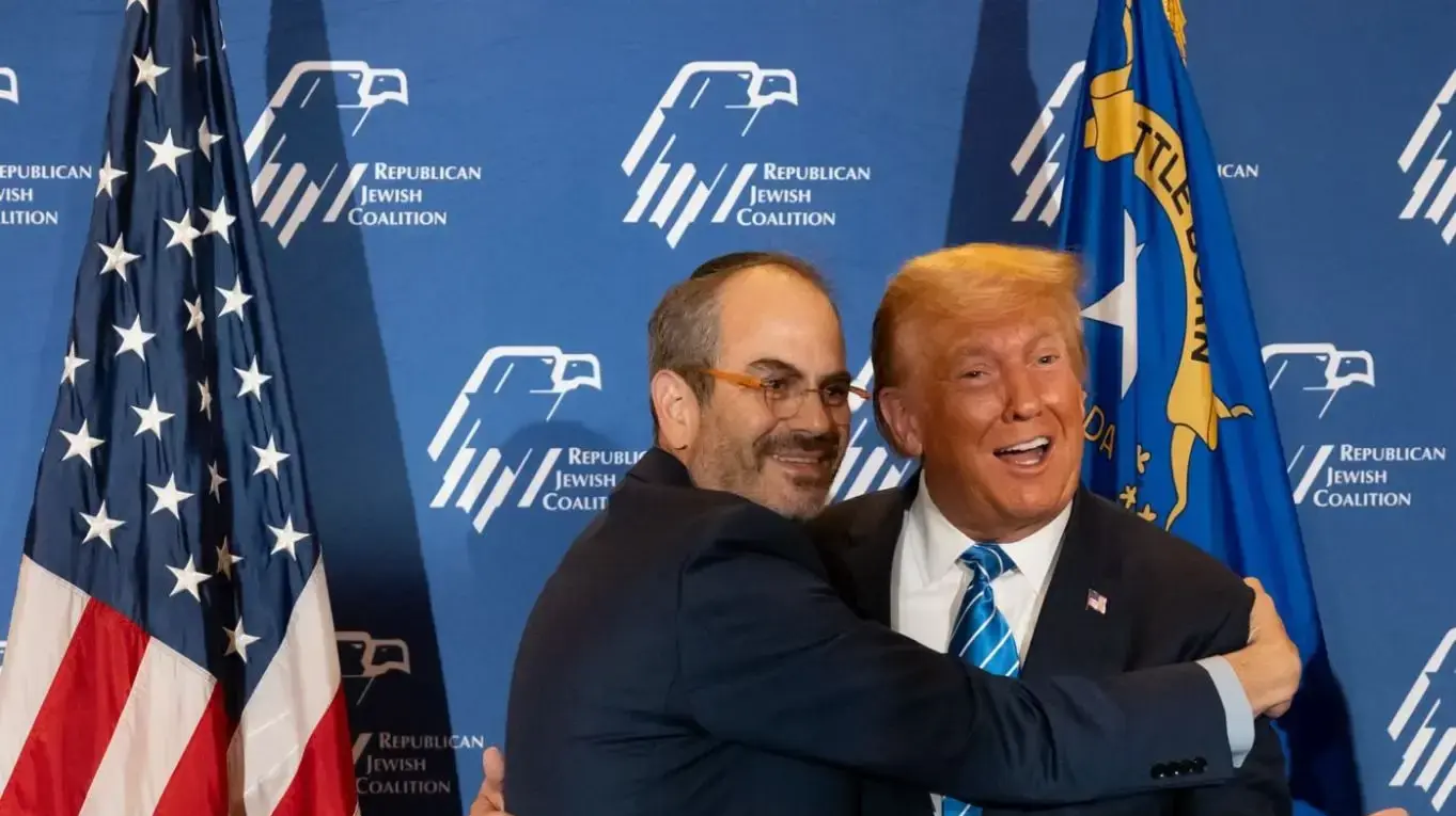 נשיא ארה"ב לשעבר, דונלנד טראמפ, עם נשיא ומייסד איחוד הצלה, אלי ביר נשיא ארה"ב לשעבר, דונלנד טראמפ, עם נשיא ומייסד איחוד הצלה, אלי ביר