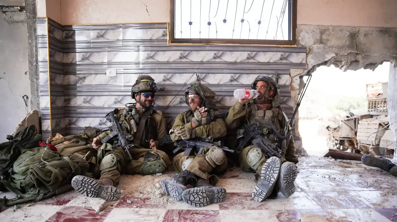 רועי מנדלבאום, לי רבין ודודי גרומר רועי מנדלבאום, לי רבין ודודי גרומר