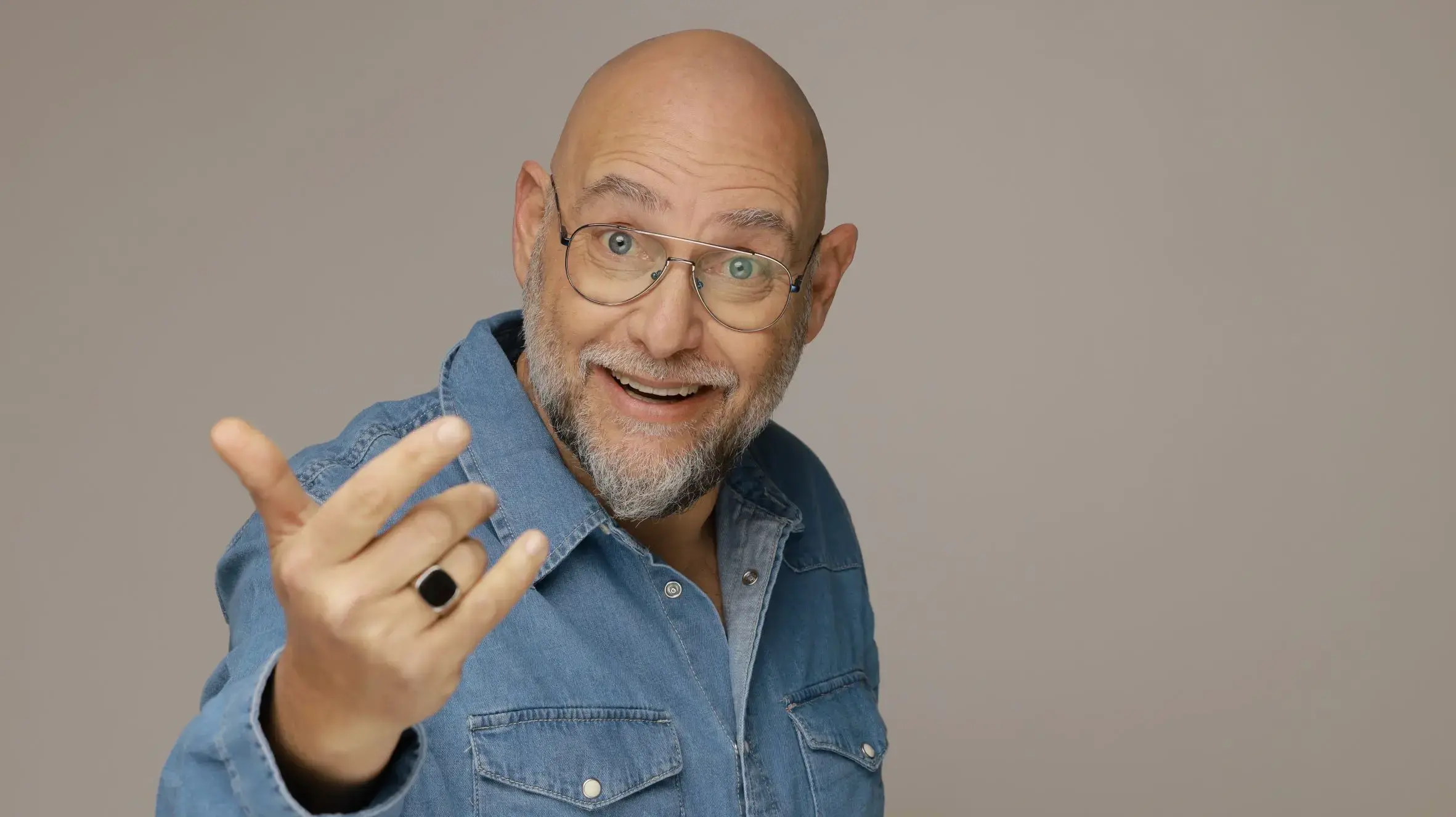 מחווה לקומדיה הישראלית. צביקה הדר מחווה לקומדיה הישראלית. צביקה הדר