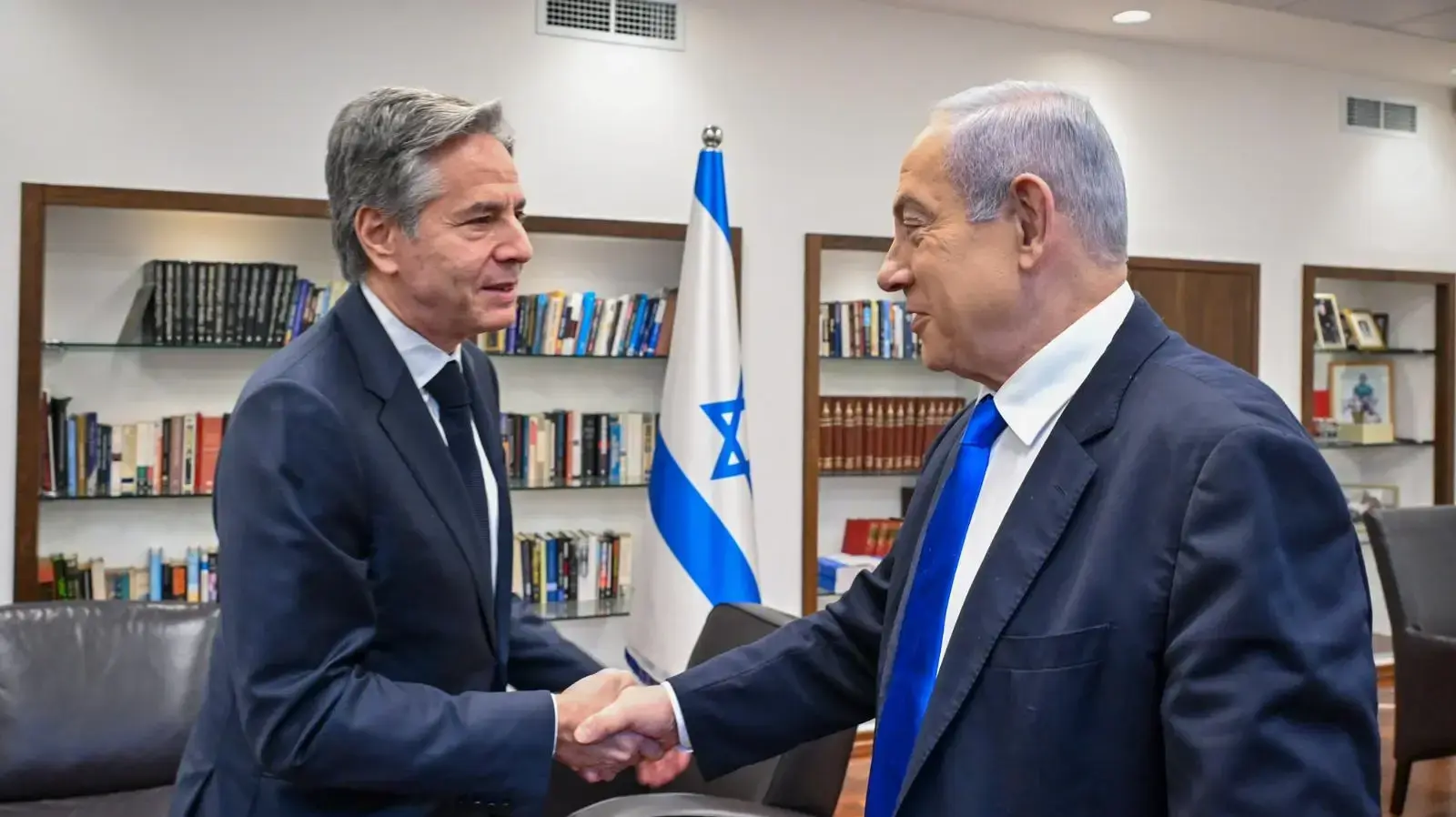 ראש הממשלה בנימין נתניהו נפגש עם מזכיר המדינה האמריקאי, אנטוני בלינקן, 9 לינואר 2024 ראש הממשלה בנימין נתניהו נפגש עם מזכיר המדינה האמריקאי, אנטוני בלינקן, 9 לינואר 2024