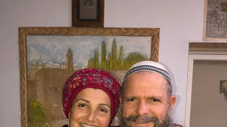 תמר ומשה כהן שעשו אומנה על 175 ילדים תמר ומשה כהן שעשו אומנה על 175 ילדים