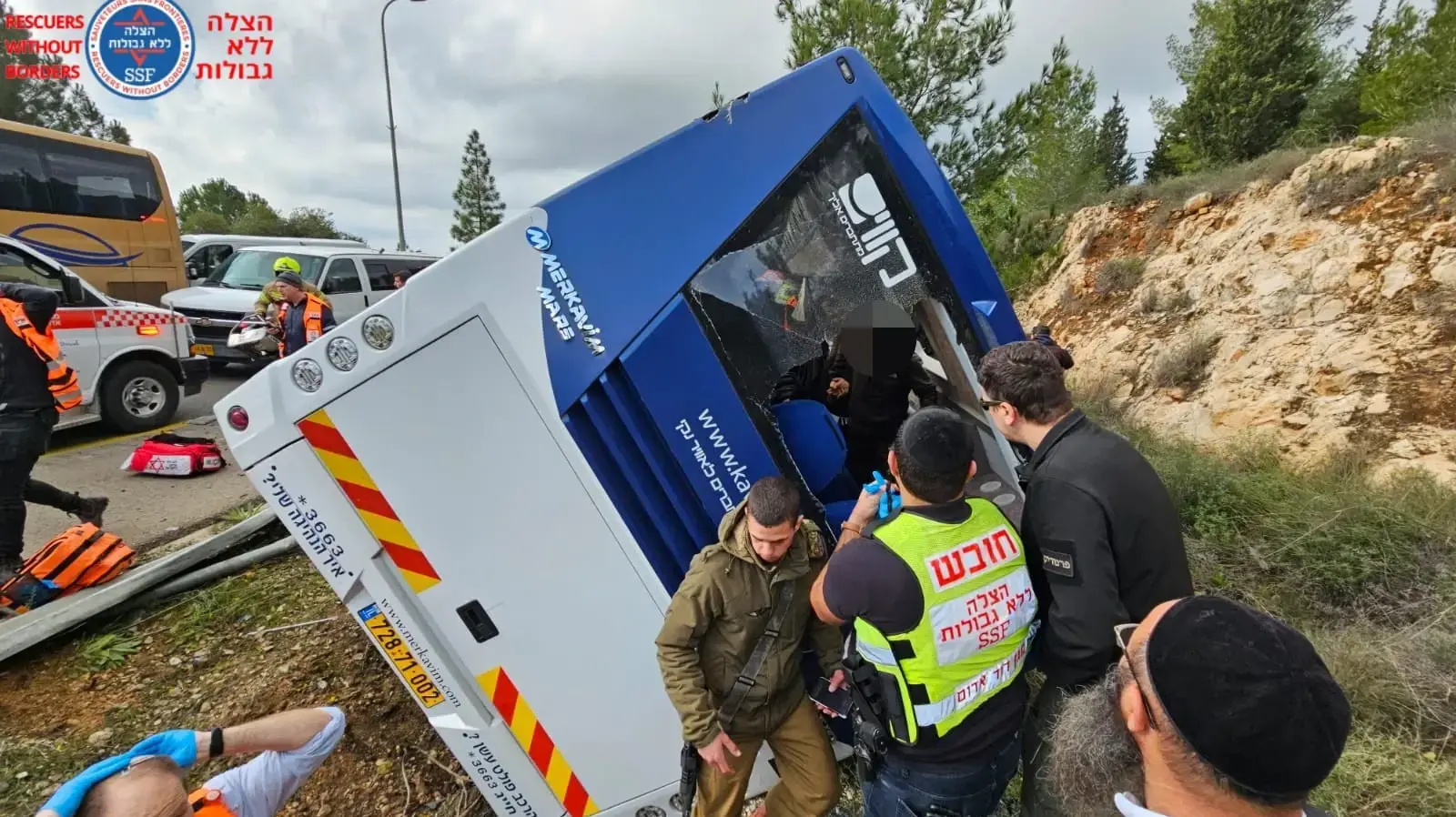 אוטובוס התהפך בהרי יהודה. 1 בפברואר 2023 אוטובוס התהפך בהרי יהודה. 1 בפברואר 2023