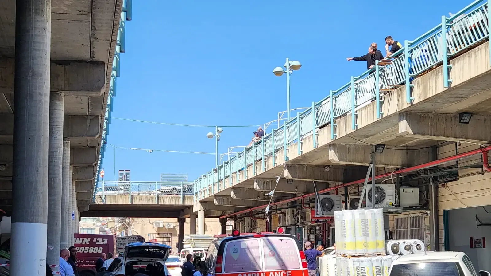 זירת ירי בגבר במוסך באיזור תעשייה חולון, 5 במרץ 2024 זירת ירי בגבר במוסך באיזור תעשייה חולון, 5 במרץ 2024