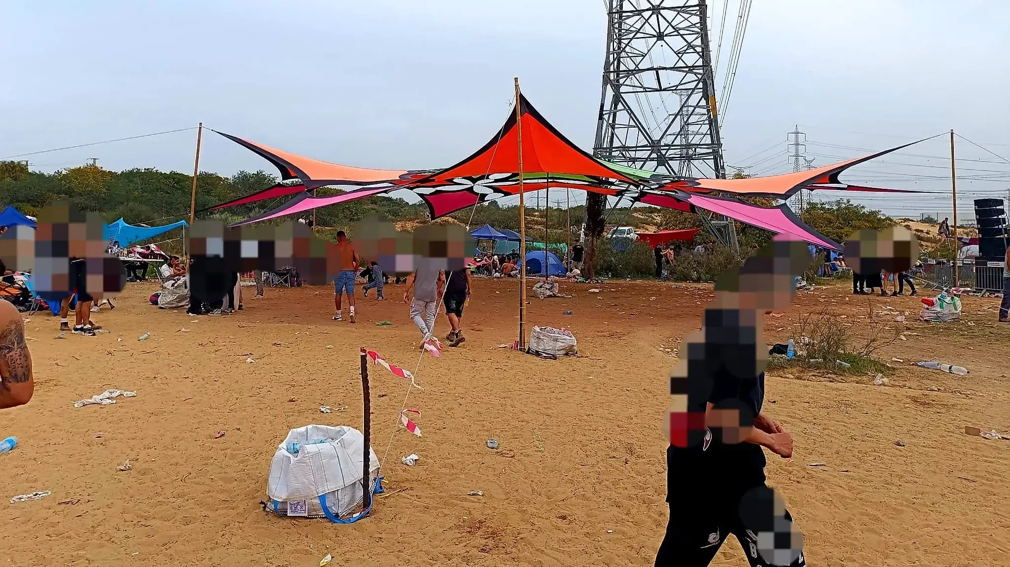 מסיבה פיראטית שפינתה המשטרה ליד קיסריה, 31 במרץ 2024 מסיבה פיראטית שפינתה המשטרה ליד קיסריה, 31 במרץ 2024