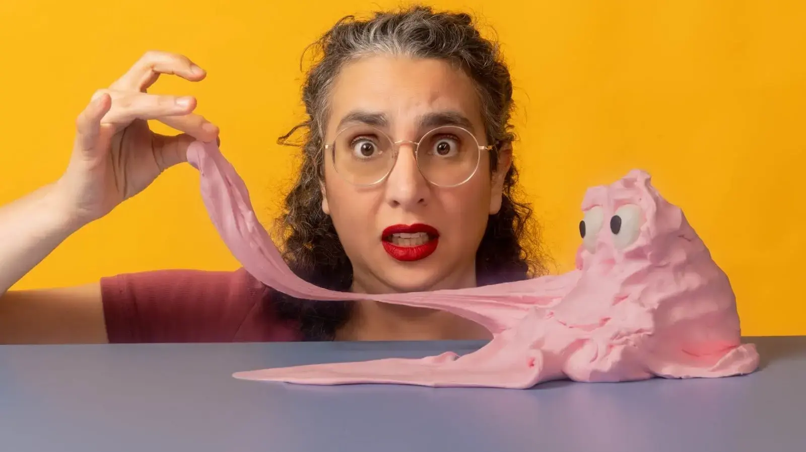 מרים לופו נובופלנסקי מתוך ההצגה "מסטיק" מרים לופו נובופלנסקי מתוך ההצגה "מסטיק"