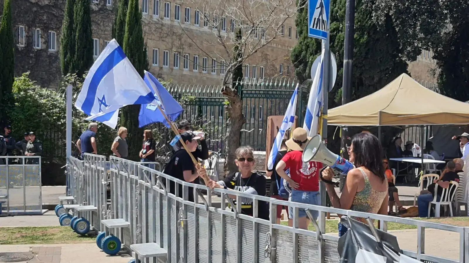 הפגנת 'תחזירו את כולם', 3 באפריל 2024 הפגנת 'תחזירו את כולם', 3 באפריל 2024