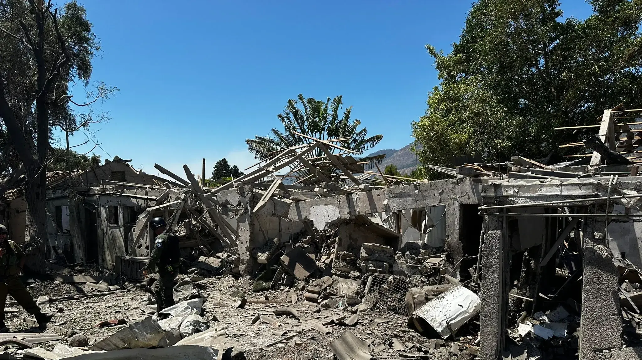 רקטה של חיזבאללה פגעה במבנה צבאי בצפון. 1 ביוני 2024 רקטה של חיזבאללה פגעה במבנה צבאי בצפון. 1 ביוני 2024