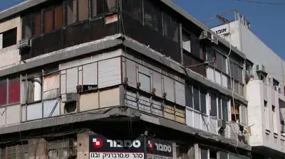 הבנין בדרום תל אביב בו נמצאה חגורת הנפץ הבנין בדרום תל אביב בו נמצאה חגורת הנפץ
