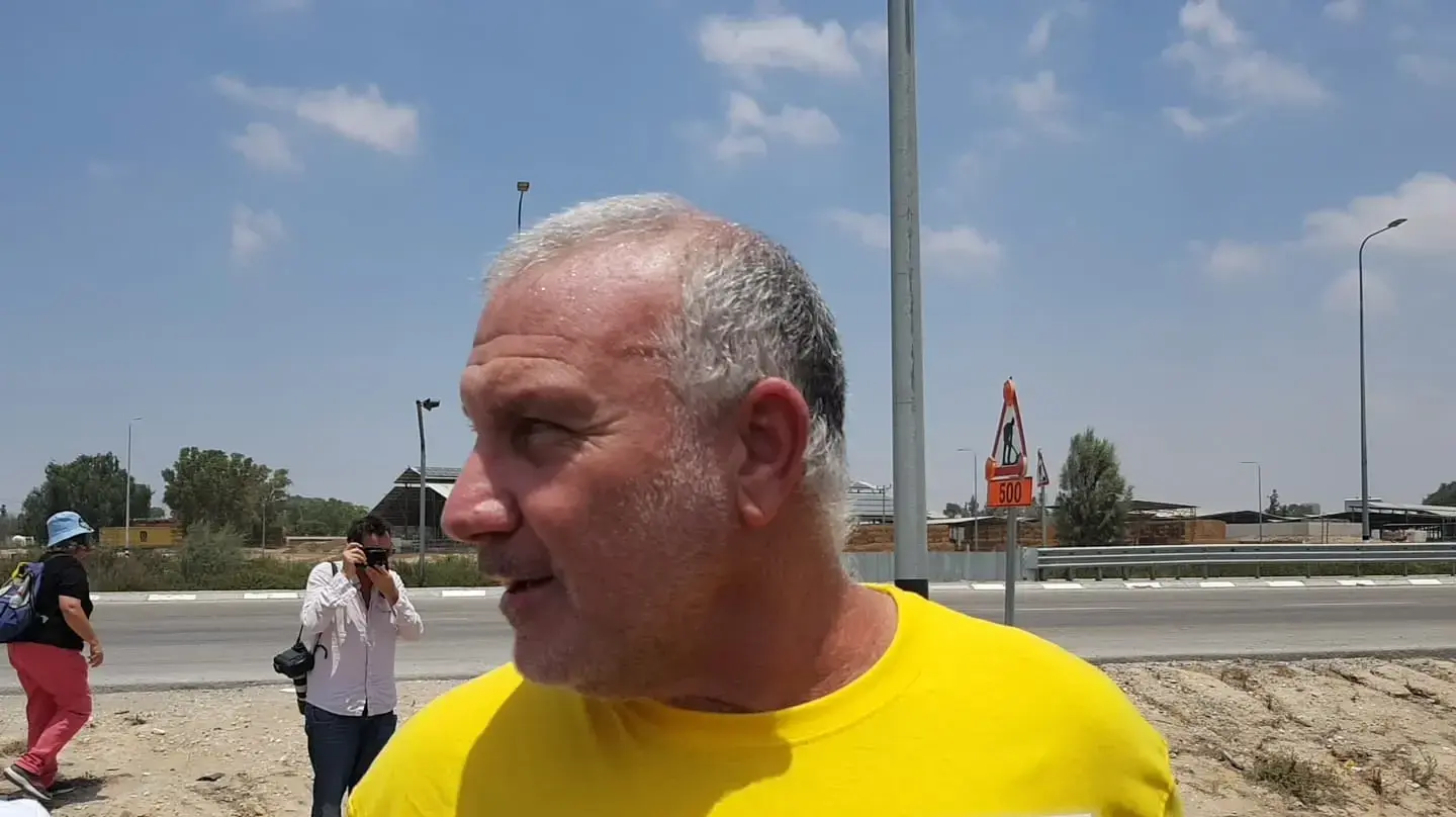 זמיר חיימי, דודו של טל חיימי בהפגנה בזמן חנוכת קטע בכביש 232 במעמד שרת התחבורה מירי רגב, 15 ביולי 2024 זמיר חיימי, דודו של טל חיימי בהפגנה בזמן חנוכת קטע בכביש 232 במעמד שרת התחבורה מירי רגב, 15 ביולי 2024