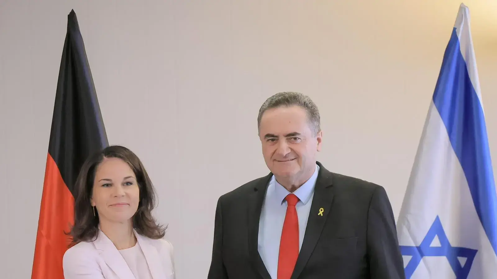 שר החוץ ישראל כ"ץ ושרת החוץ של גרמניה אנאלנה ברבוק
6 בספטמבר 2024 שר החוץ ישראל כ"ץ ושרת החוץ של גרמניה אנאלנה ברבוק
6 בספטמבר 2024