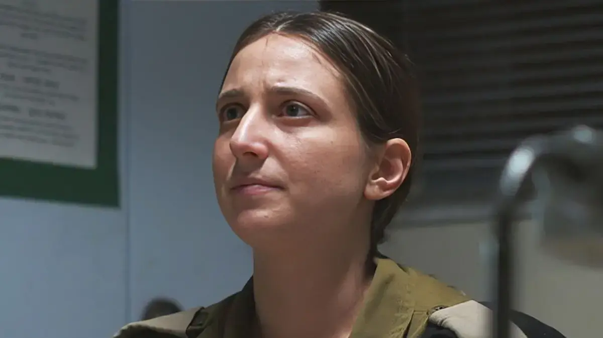 אלונה סער בסדרה "המפקדת" אלונה סער בסדרה "המפקדת"