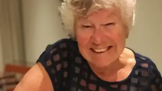 ג'ואן מקדונלד ג'ואן מקדונלד