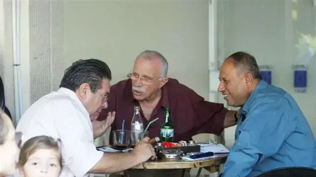 פפראצי ראלב מג'אדלה איצ'ה מנחם שאול אייזנברג פפראצי ראלב מג'אדלה איצ'ה מנחם שאול אייזנברג