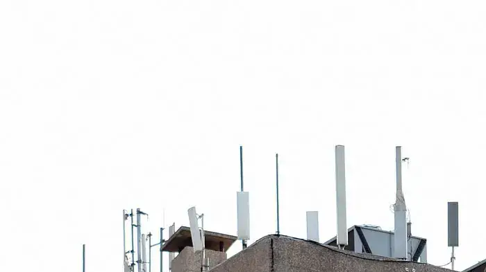 אנטנות סלולריות על גגות תל אביב אנטנות סלולריות על גגות תל אביב