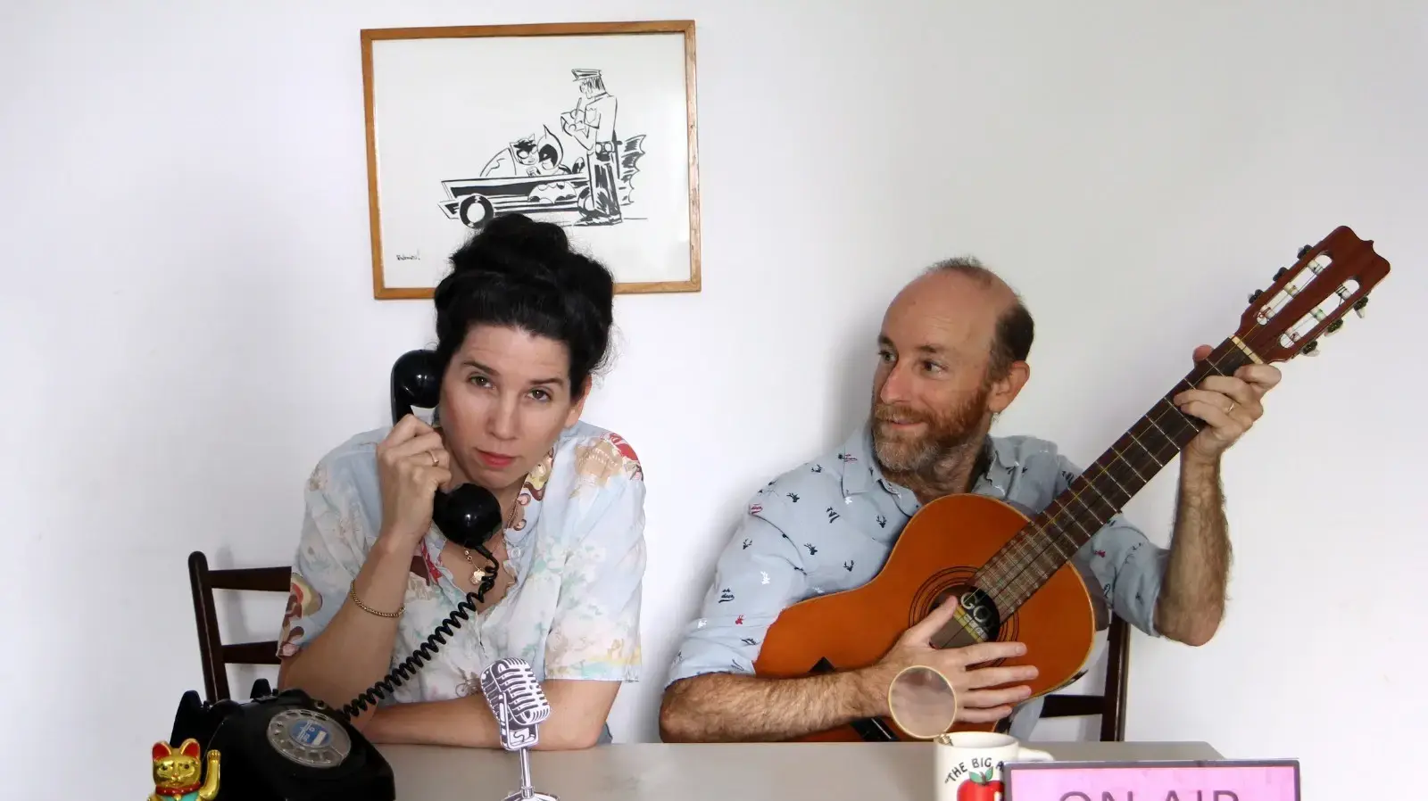 "שיחה ממתינה" "שיחה ממתינה"