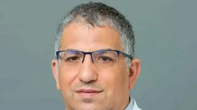 "הטיפולים הממוקדים, מולקולות ביולוגיות שפוגעות ישירות בתאי הסרטן וכן טיפולים להגברת היכולת של מערכת החיסון "לתקוף" את תאי הסרטן, שיפרו משמעותית את סיכויי הריפוי וזמן ההישרדות בסוגי סרטן מסוימים ולעיתים, גם כאשר המחלה מתקדמת". ד"ר אסף יששכר "הטיפולים הממוקדים, מולקולות ביולוגיות שפוגעות ישירות בתאי הסרטן וכן טיפולים להגברת היכולת של מערכת החיסון "לתקוף" את תאי הסרטן, שיפרו משמעותית את סיכויי הריפוי וזמן ההישרדות בסוגי סרטן מסוימים ולעיתים, גם כאשר המחלה מתקדמת". ד"ר אסף יששכר