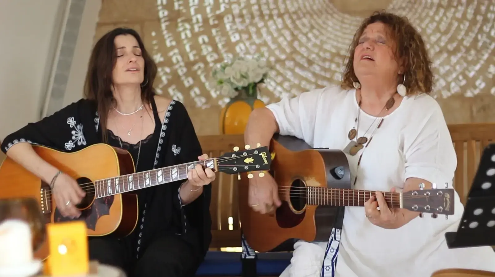 לאה שבת ותמר גלעדי לאה שבת ותמר גלעדי