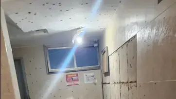 נזק שנגרם לבניין מגורים מהשלכת רימון, בת ים, 13 במרץ 2025 נזק שנגרם לבניין מגורים מהשלכת רימון, בת ים, 13 במרץ 2025