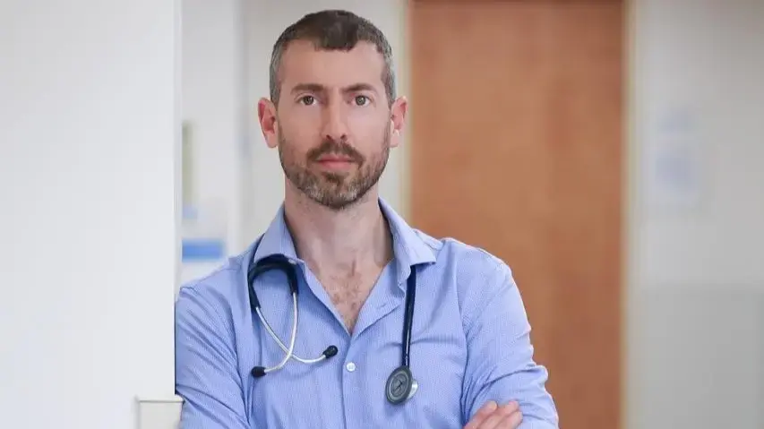 זו האלונקה שלנו. ואף אחד אחר לא ממהר להרים אותה.דר' אורי רוזן זו האלונקה שלנו. ואף אחד אחר לא ממהר להרים אותה.דר' אורי רוזן