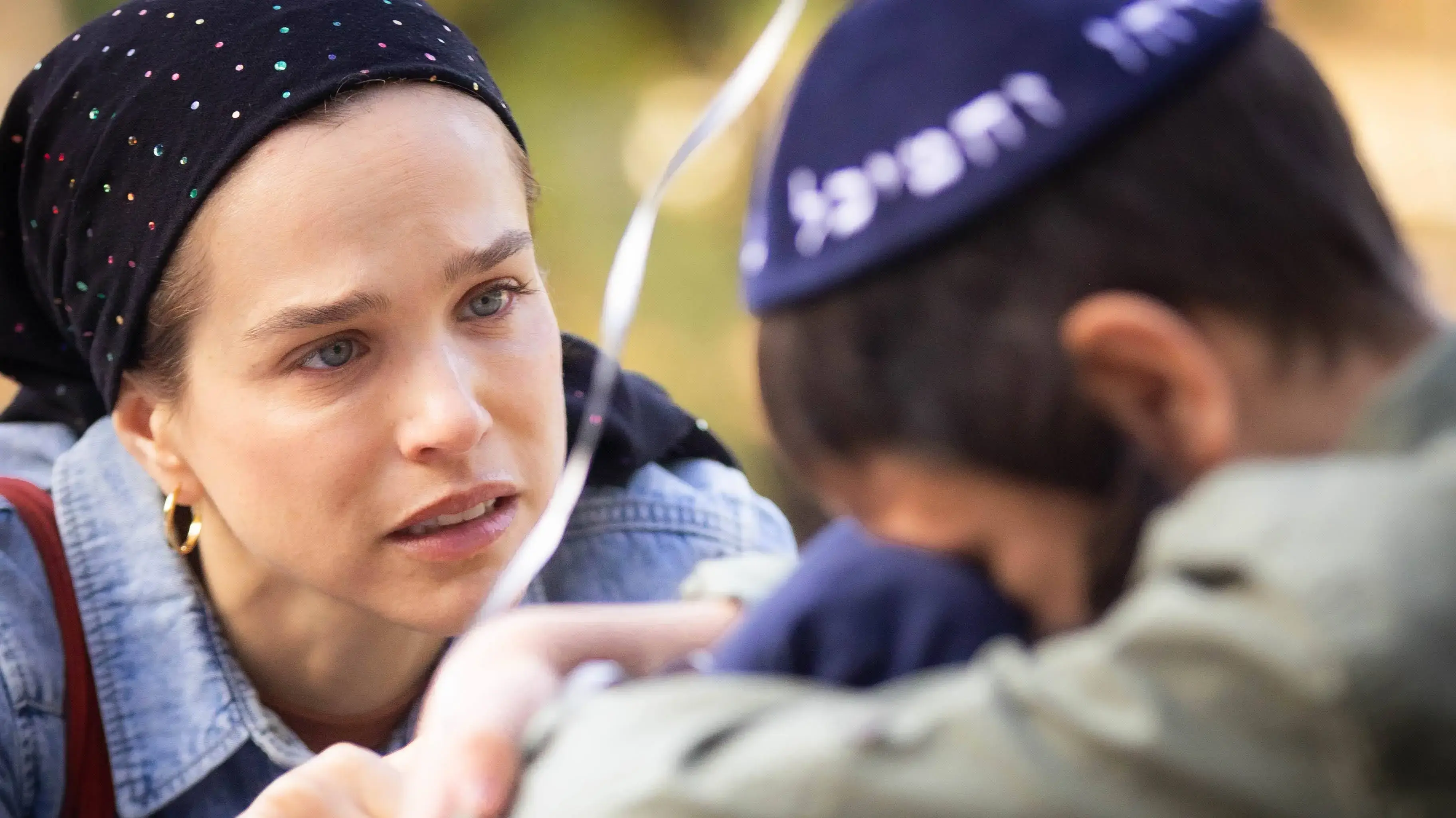 "תדר" של מינדי ארליך, שמשתתף בתחרות הסרט הקצר "תדר" של מינדי ארליך, שמשתתף בתחרות הסרט הקצר