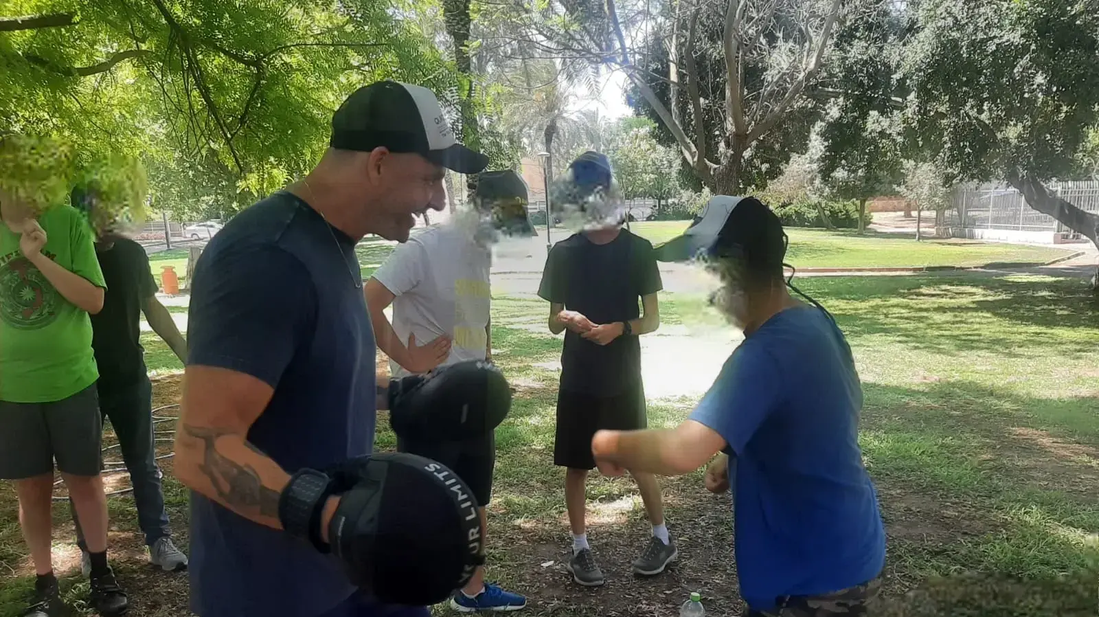 "כל תרגיל פיזי, כל תנועה, יכולה להפוך לקרקע לצמיחה רגשית". ילדי לב אמיץ בפעולה