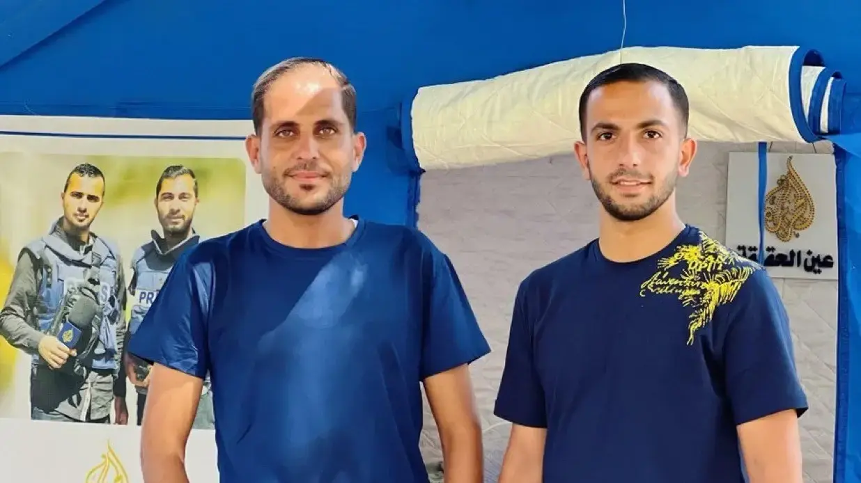 העיתונאים מוחמד קרייקע ואנס א-שריף שנהרגו לפי דיווחים ברצועת עזה העיתונאים מוחמד קרייקע ואנס א-שריף שנהרגו לפי דיווחים ברצועת עזה