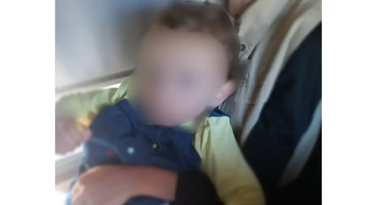 תינוקת שנשכחה היום בתחנת אוטובוס באזור מירון. 17 באוגוסט 2025 תינוקת שנשכחה היום בתחנת אוטובוס באזור מירון. 17 באוגוסט 2025