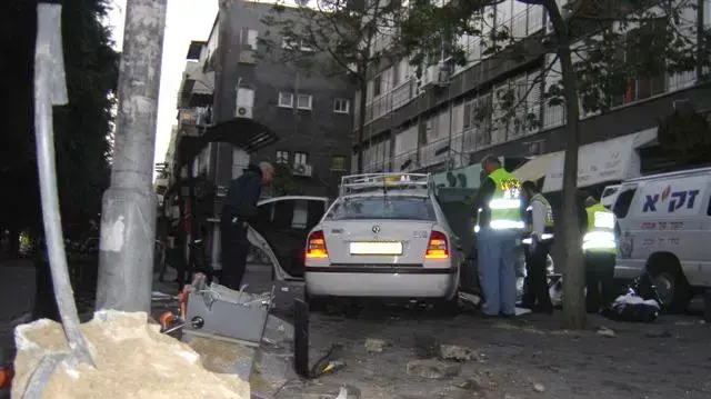 ת''ד קטלנית לפנות בוקר ברחוב הימית בת''א ת''ד קטלנית לפנות בוקר ברחוב הימית בת''א